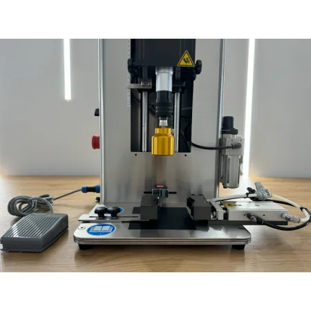 Półautomatyczna zakręcarka CC-1000 6